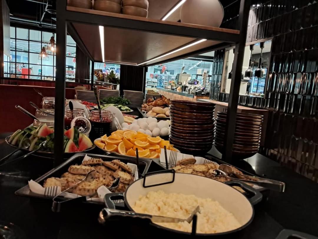 Kuukkeli Saariselkae Inn Екстериор снимка
